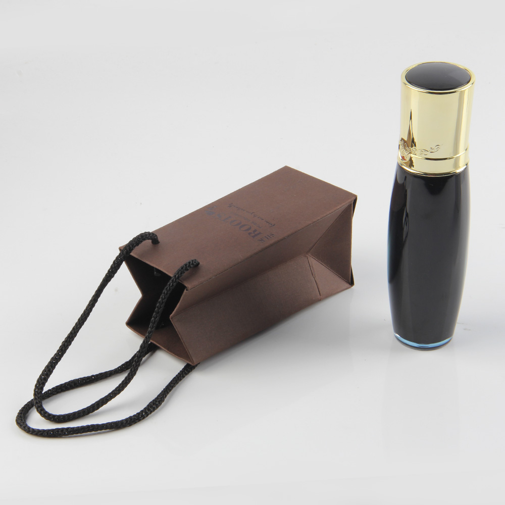 充電器的產(chǎn)品這么小紙袋是不是也該做這么小呢？