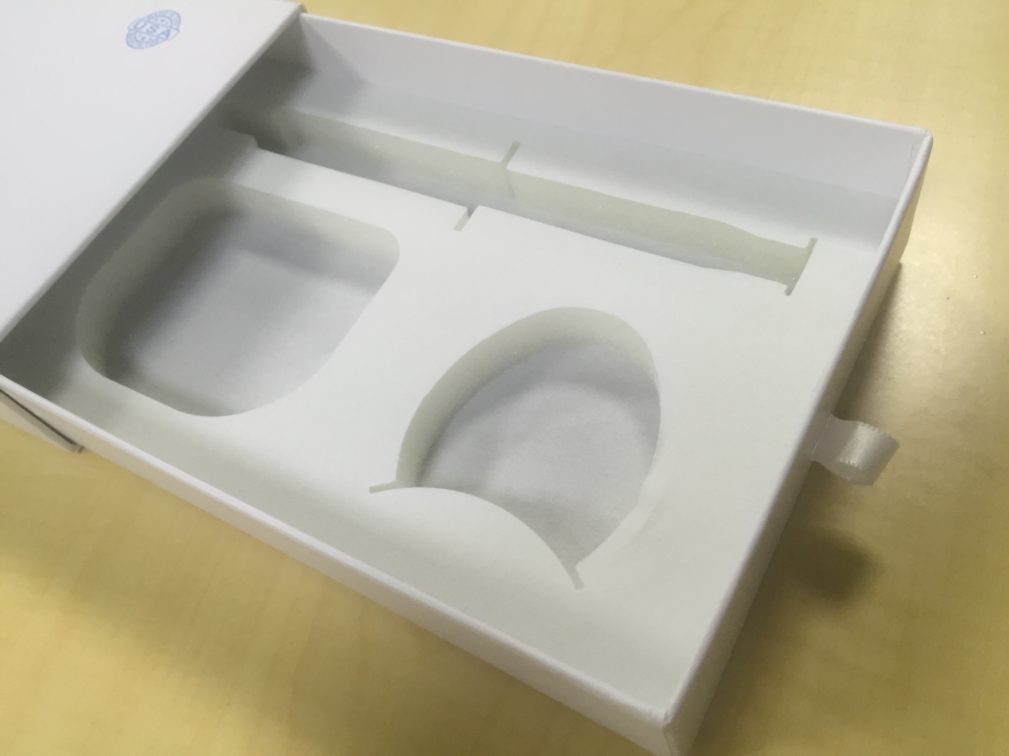 知道用數(shù)碼打樣給化妝品精品盒定制打樣成本低，沒(méi)想到這么低